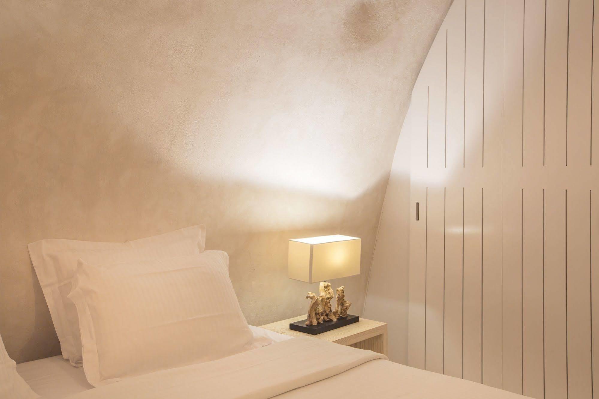 The Dream Santorini Hotel Oia  Exterior photo