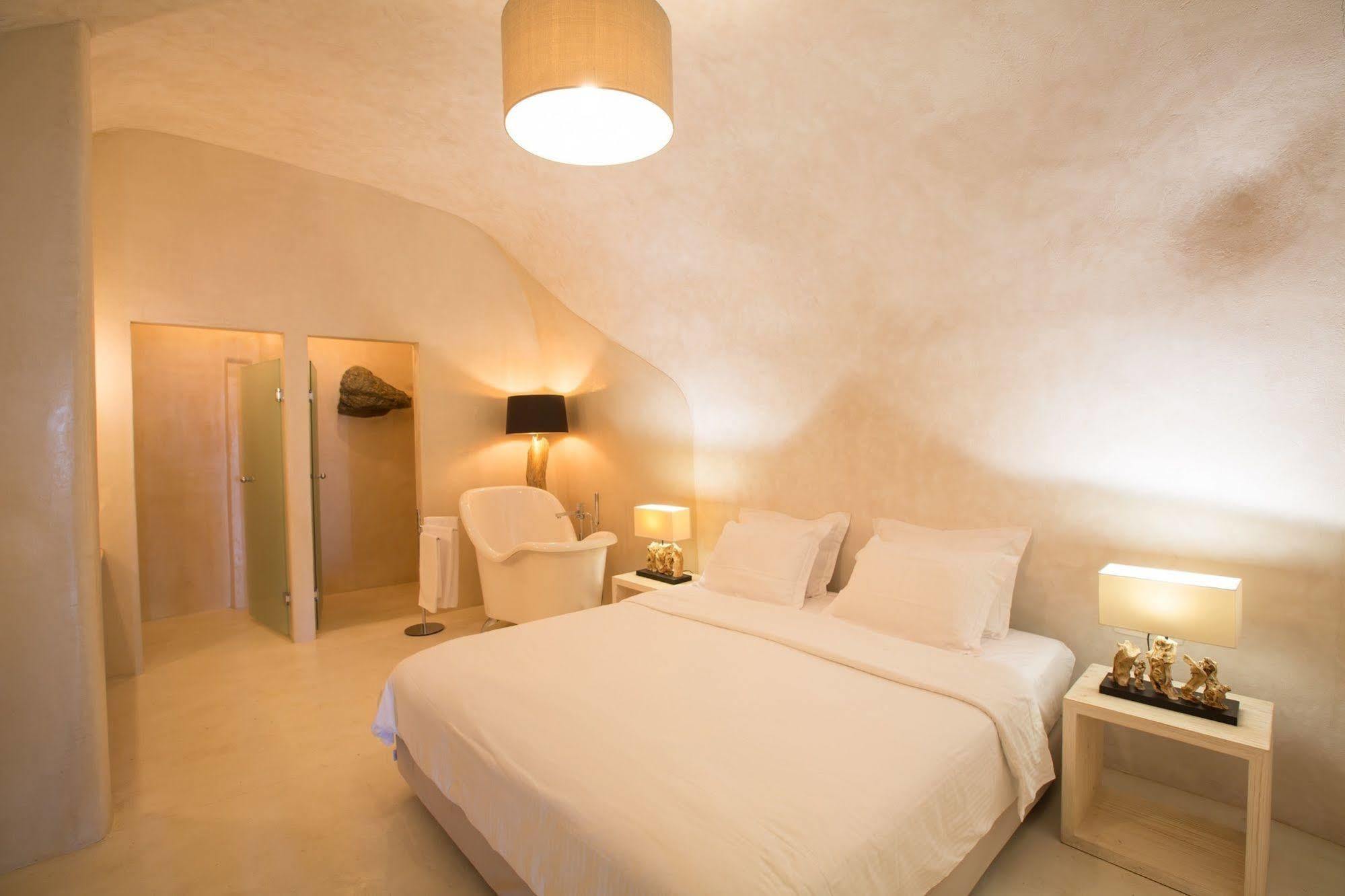 The Dream Santorini Hotel Oia  Exterior photo
